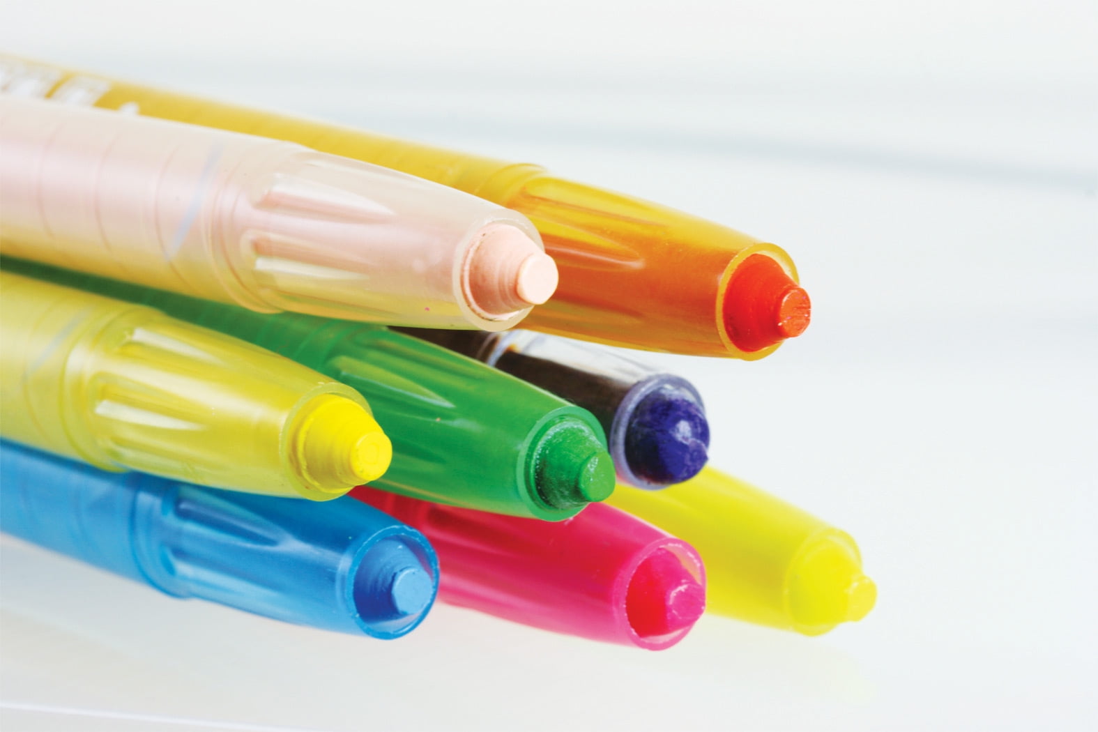BAZIC 8 Color Premium Jumbo Triangle Crayons